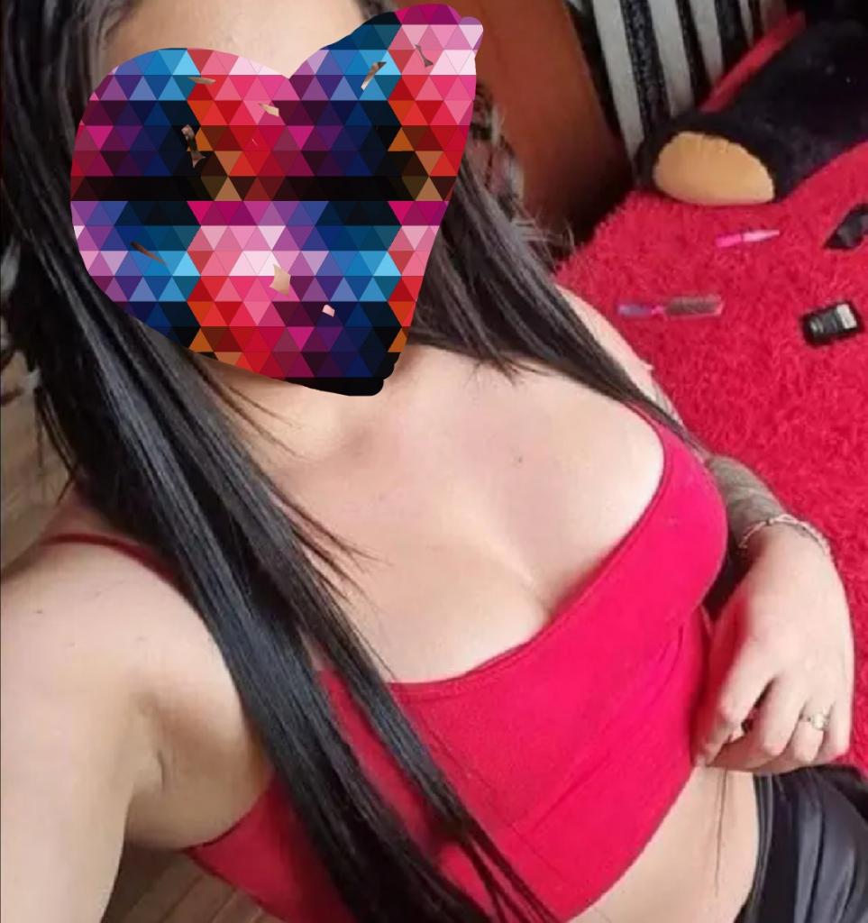 695911918: Chica busca chico en Madrid