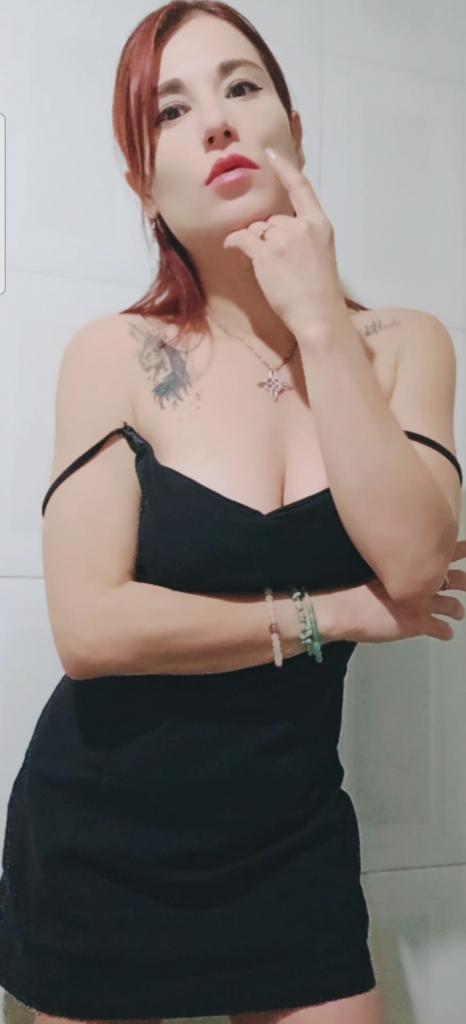 610876029: Chica busca chico en Almería