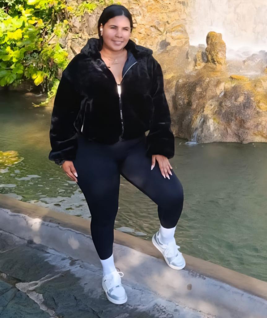 631743406: Chica busca chico en Barcelona