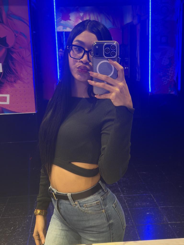 602047713: Chica busca chico en Orense