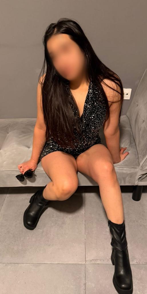 613789227: Chica busca chico en Granada