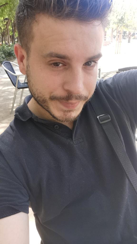 643446637: Chico busca chica en Murcia