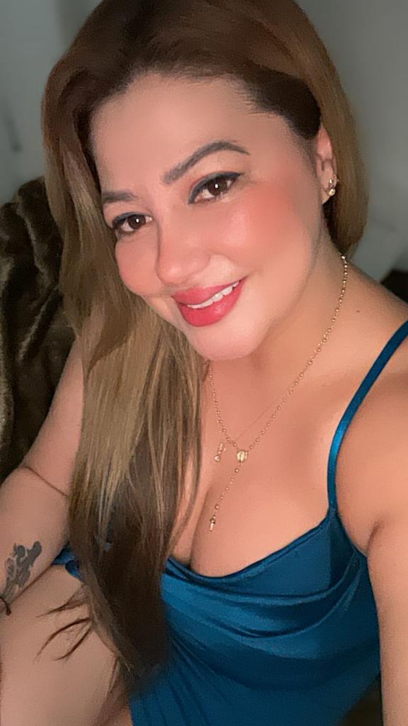 664838042: Chica busca chico en Valencia