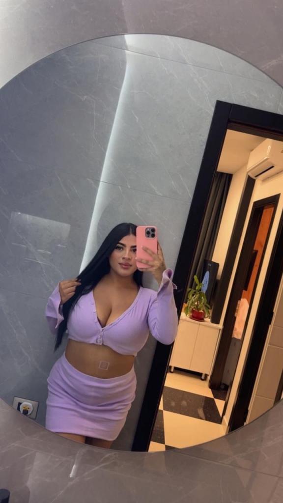 742010773: Chica busca chico en Barcelona