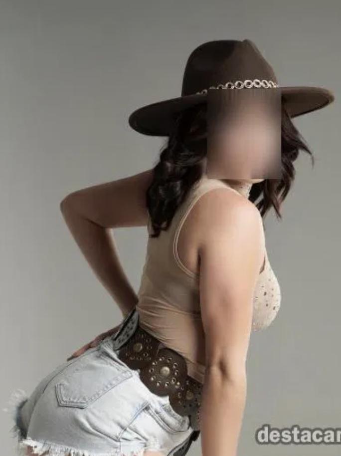 642803911: Chica busca chico en Tenerife