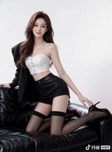 661160752: Chica busca chico en Ibiza