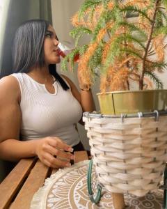 674616535: Chica busca chico en Salamanca