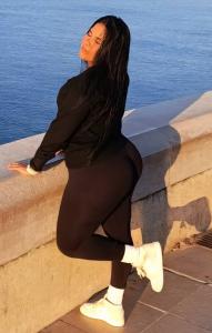 631743406: Chica busca chico en Barcelona