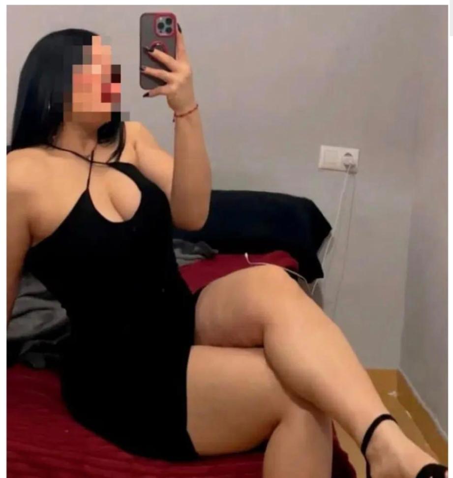 689322812: Chica busca chico en Barcelona