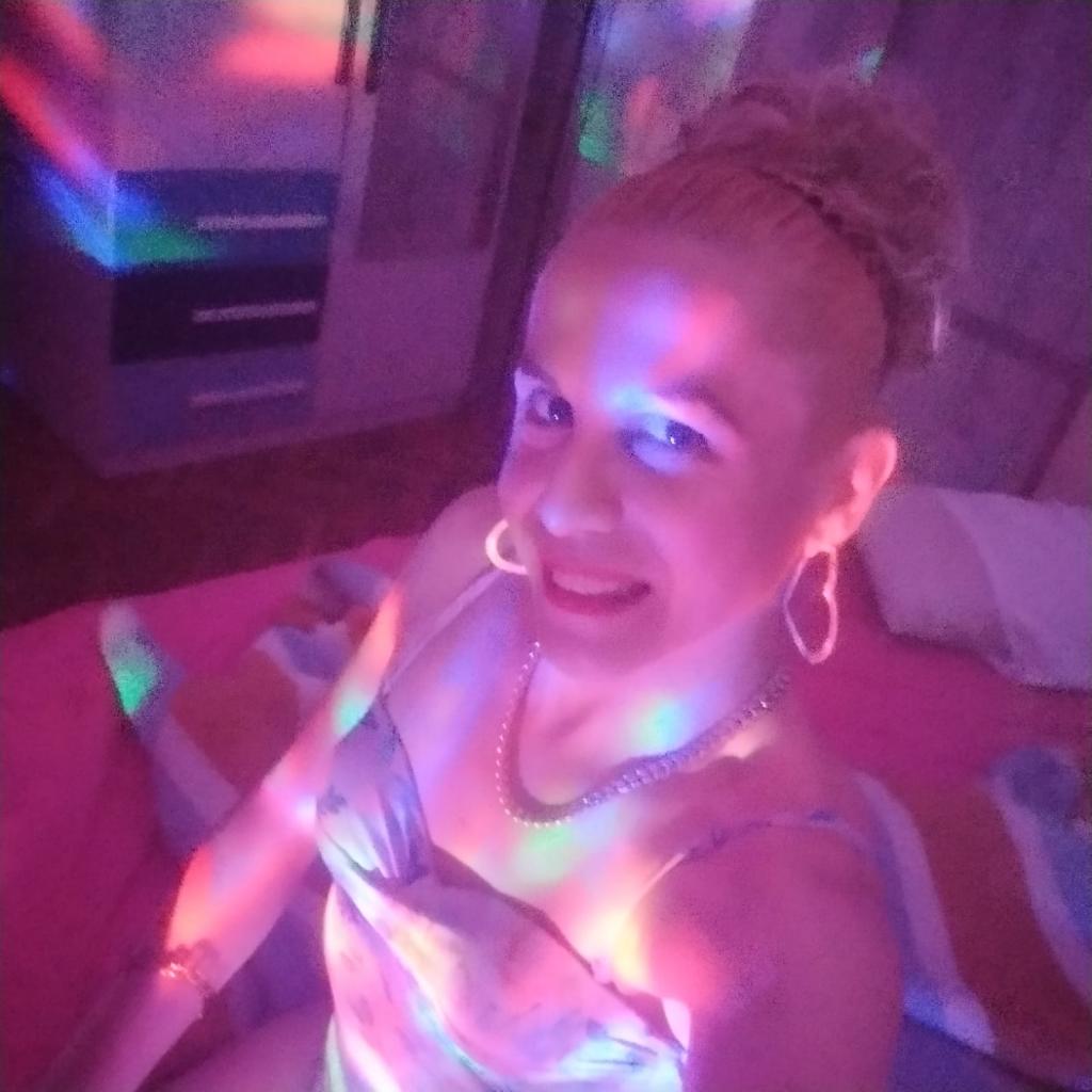 602457548: Chica busca chico en Salamanca