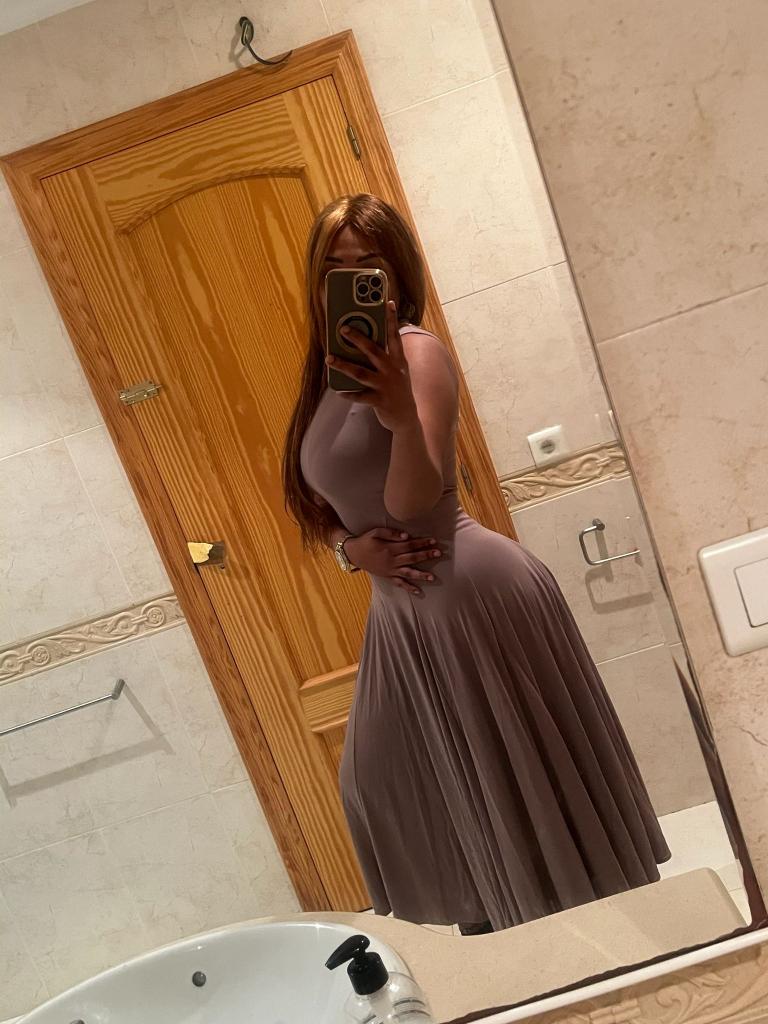 643652549: Chica busca chico en Gerona