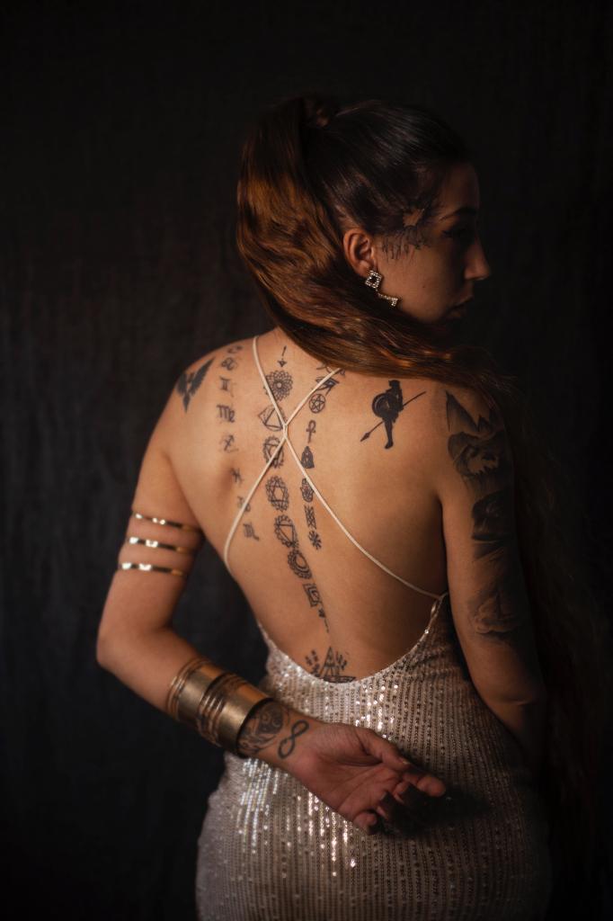 669224878: Chica busca chico en Barcelona