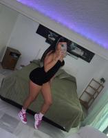 695481147: Chica busca chico en Madrid