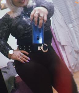 697726373: Chica busca chico en Madrid