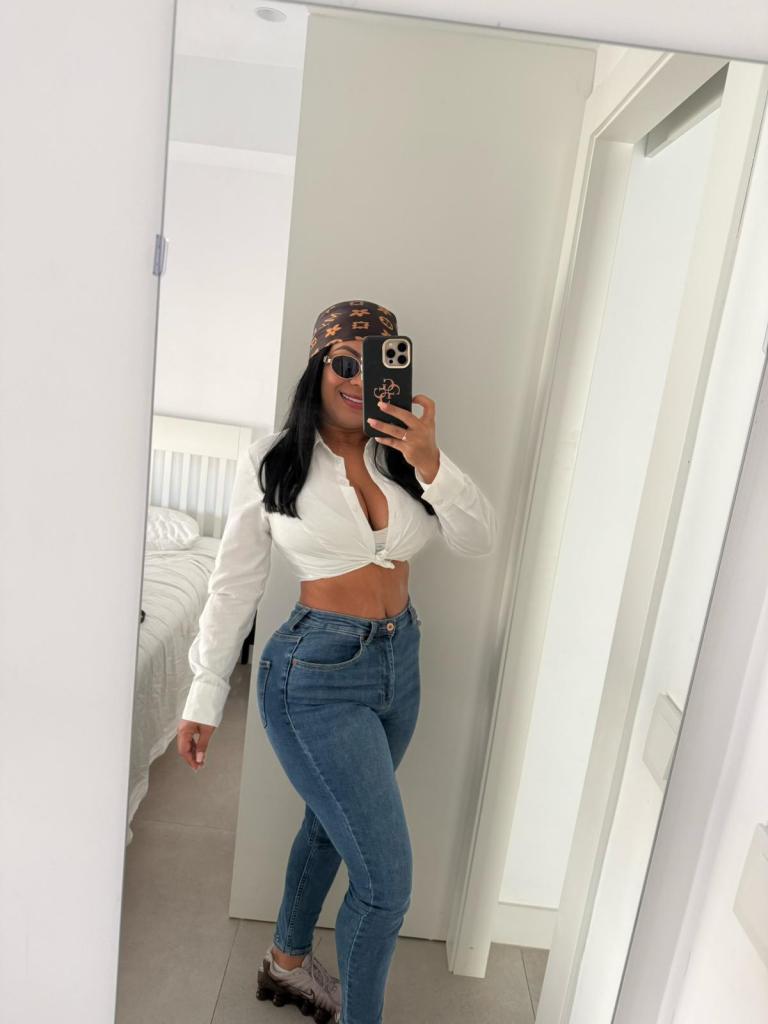 Chica busca chico en Tenerife: 