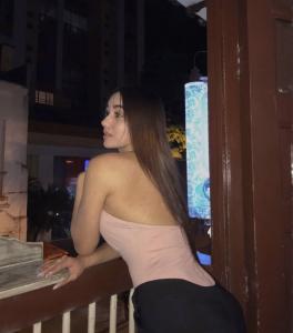 647677113: Chica busca chico en Almería