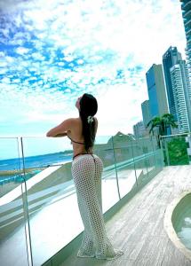 603964567: Chica busca chico en Ibiza