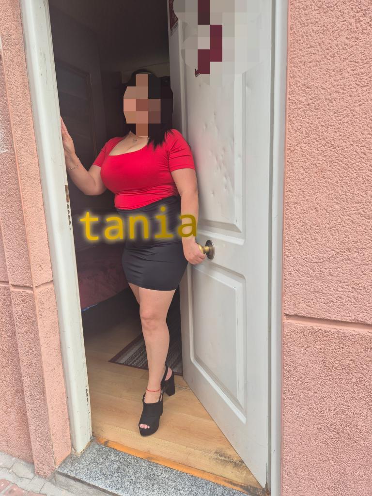 697256156: Chica busca chico en Madrid