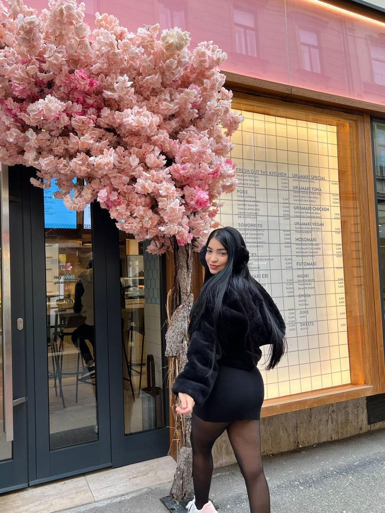 643492837: Chica busca chico en Tenerife