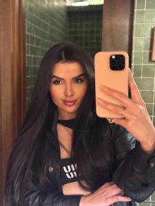 673581494: Chica busca chico en Málaga