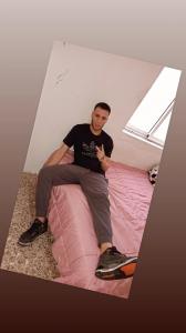 624968540: Chico busca chica en Barcelona