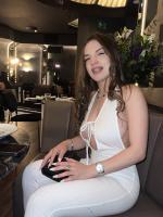 607192497: Chica busca chico en Madrid