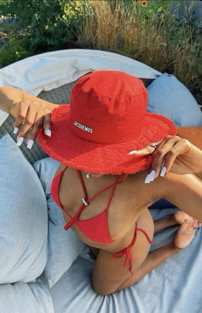 Chica busca chico en Huelva: 