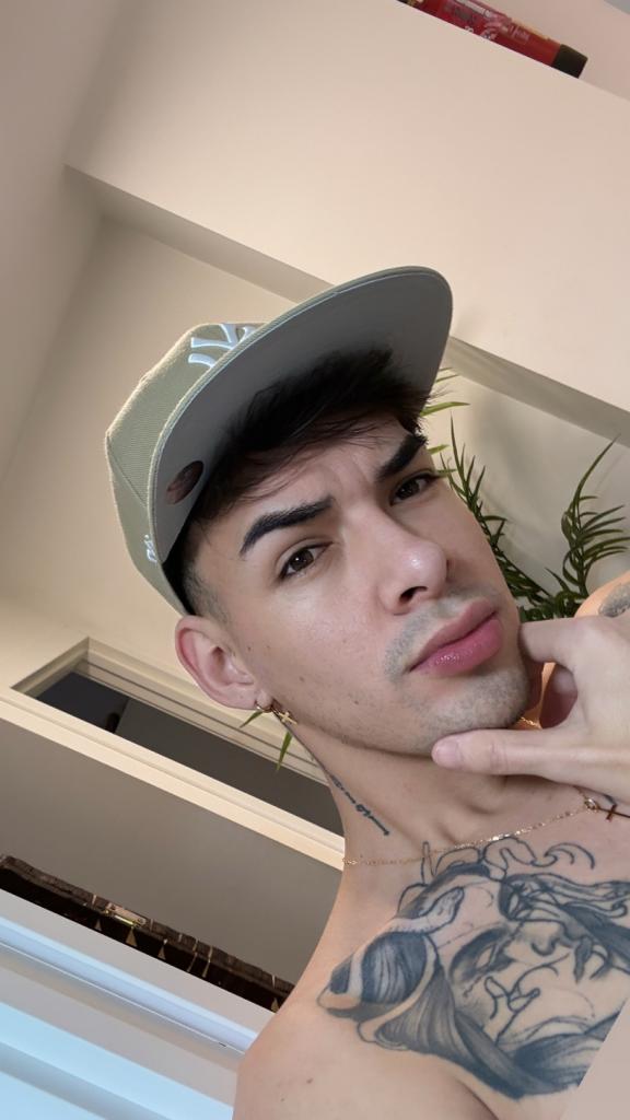 604981520: Chico busca chica en La Coruña