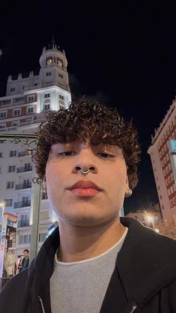 624700942: Chico busca chica en Madrid