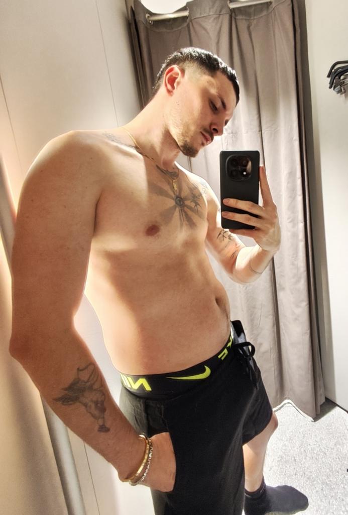 Chico busca chica en Granada: 