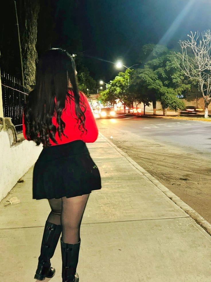Chica busca chico en Valencia: Chica busca chico