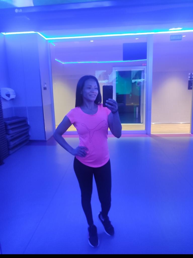 658168880: Chica busca chico en Asturias