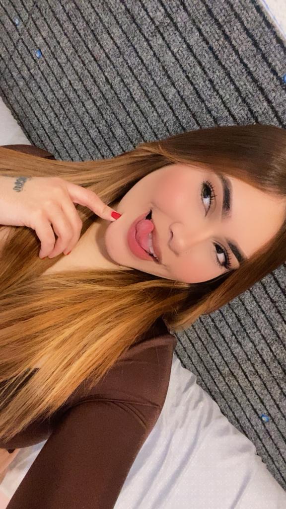 695644357: Chica busca chico en Albacete