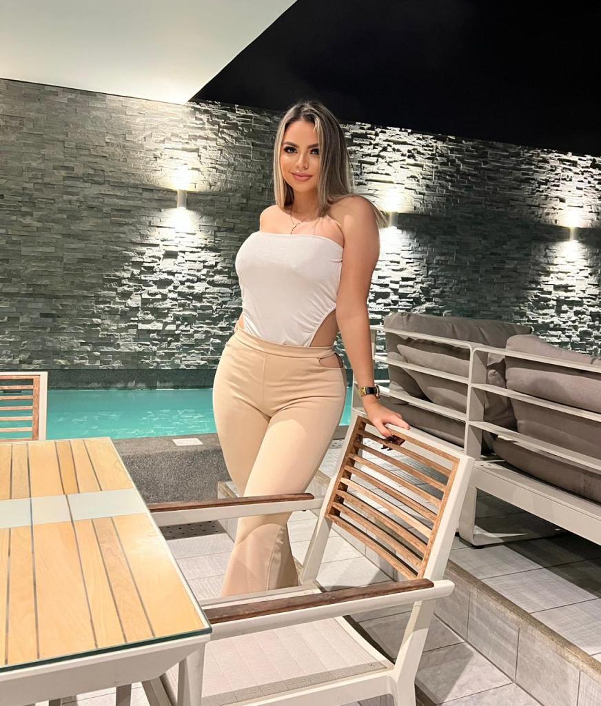 613644256: Chica busca chico en Madrid