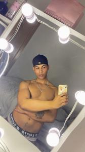 722269837: Chico busca chica en Cádiz