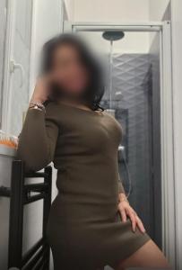 611399086: Chica busca chico en Barcelona