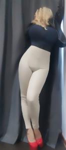 652039555: Chica busca chico en Madrid