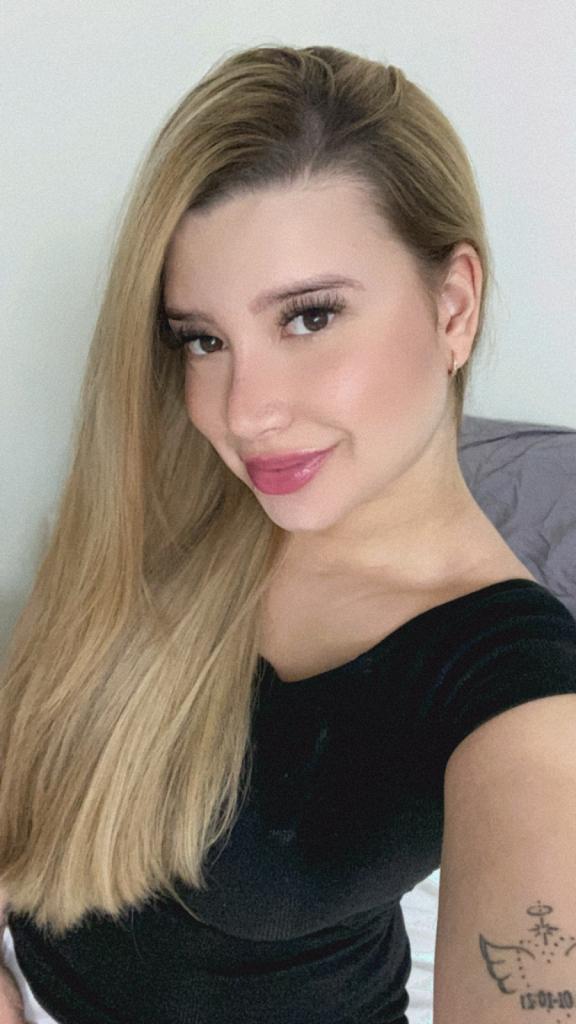 612428989: Chica busca chico en Sevilla