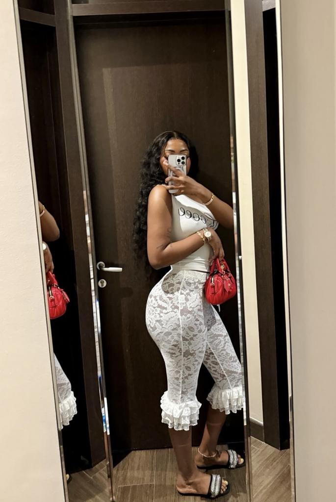 Chica busca chico en Tenerife: 