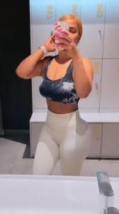 607897329: Chica busca chico en Cáceres