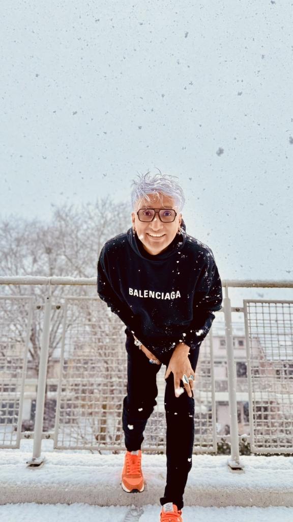 608259318: Chico busca chica en Barcelona