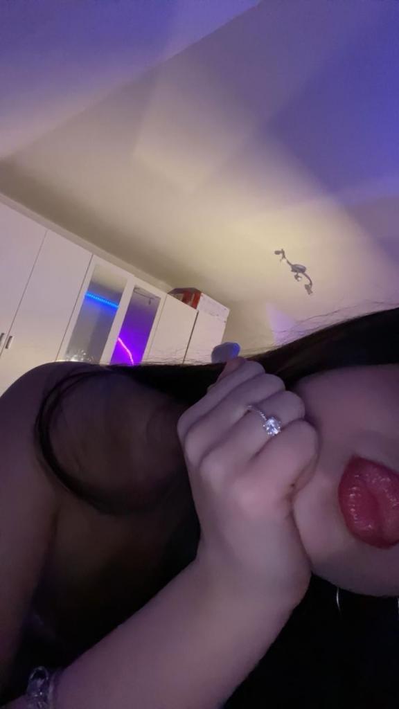 677898398: Chica busca chico en Cádiz