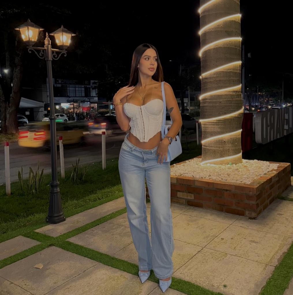 647206944: Chica busca chico en Cáceres