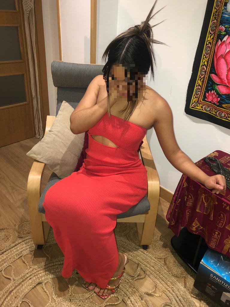 604390300: Chica busca chico en Madrid