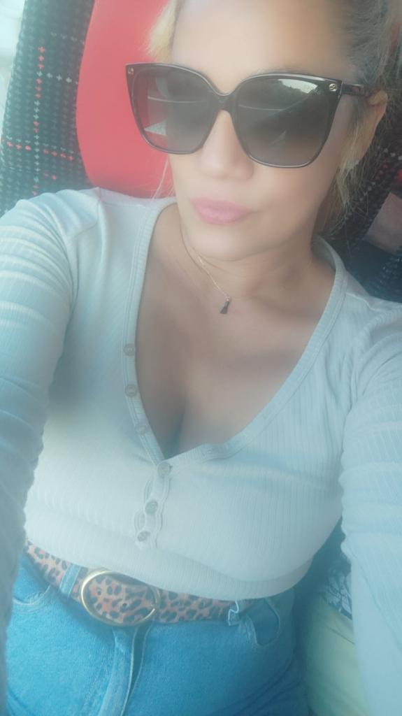 Chica busca chico en Menorca: 