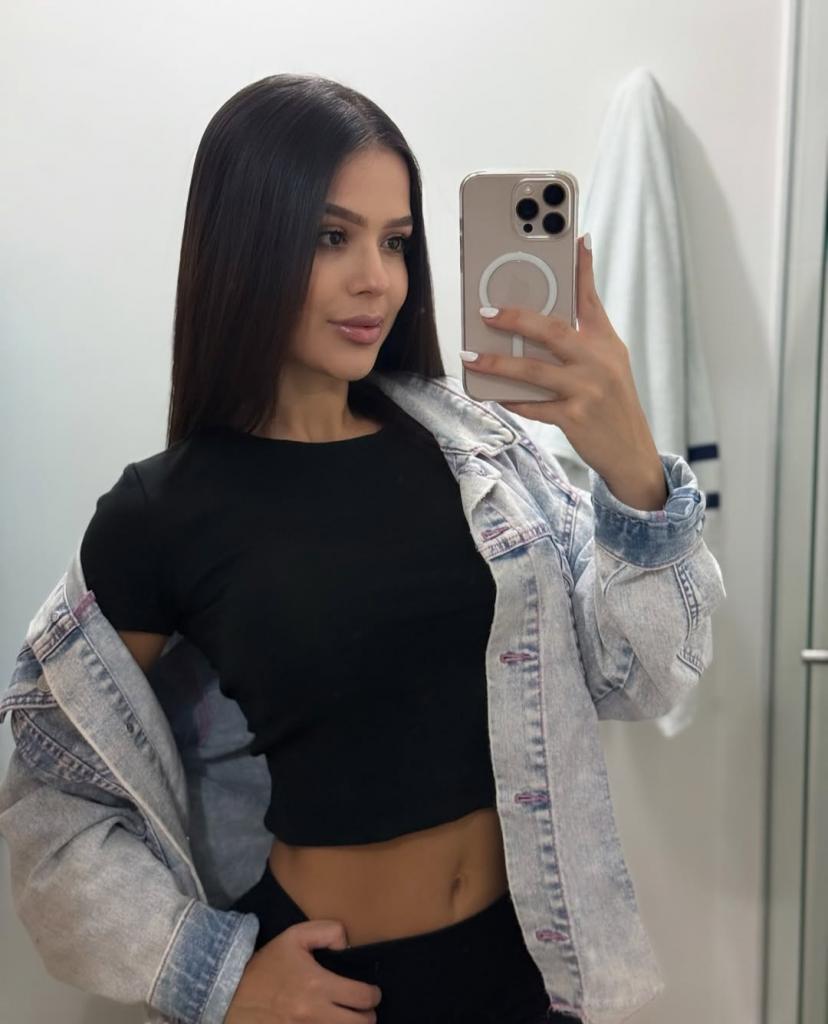 647206944: Chica busca chico en Cáceres