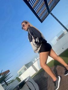 623787120: Chica busca chico en Madrid