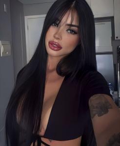 694285589: Chica busca chico en Mallorca