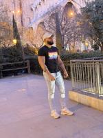 602502334: Chico busca chica en La Coruña