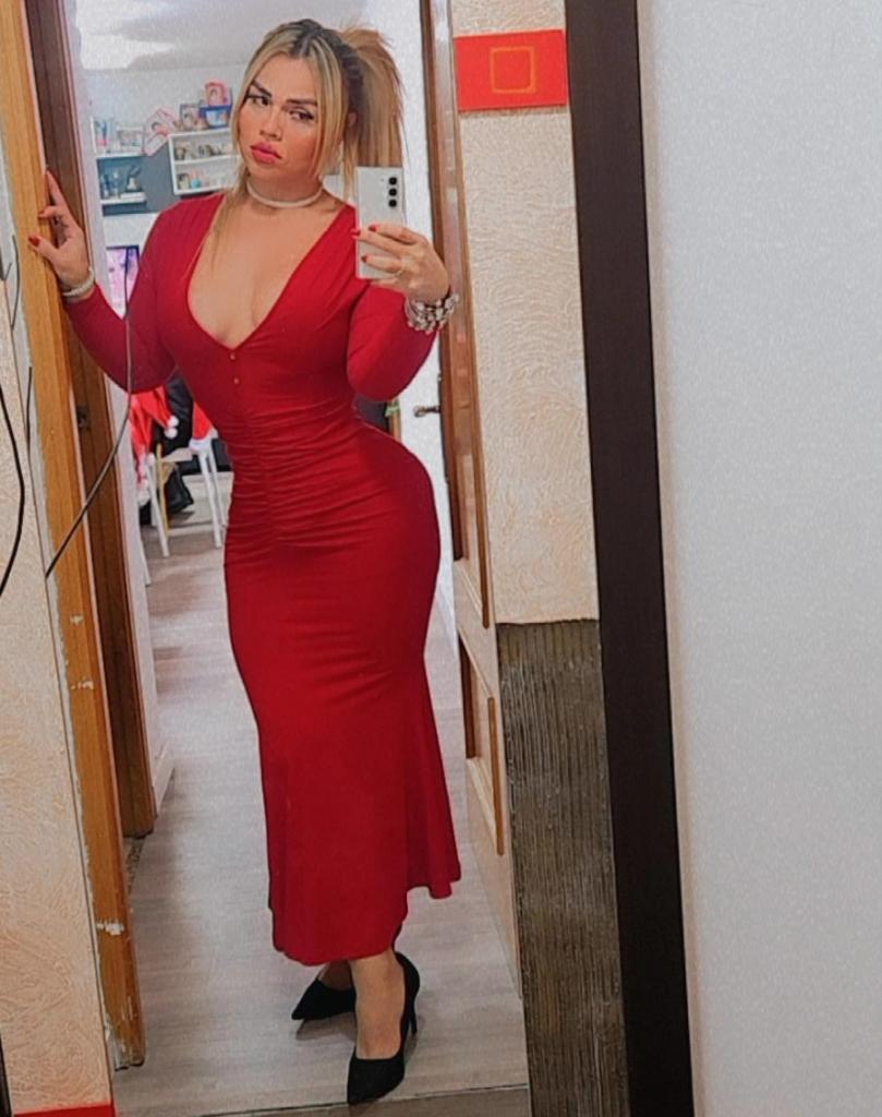 647956586: Transexual en Almería